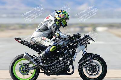 media/Dec-05-2025-CVMA Friday Practice (Fri) [[303bad9a84]]/4-Racer 4-Trackday 1/Session 2 (Turn 14)/